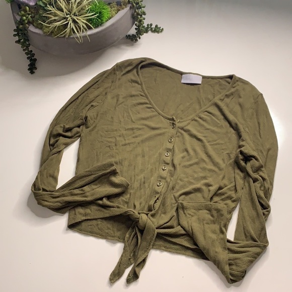 Nollie ribbed long sleeve front knot scoop neck Fitted top Large Olive green - Picture 5 of 5